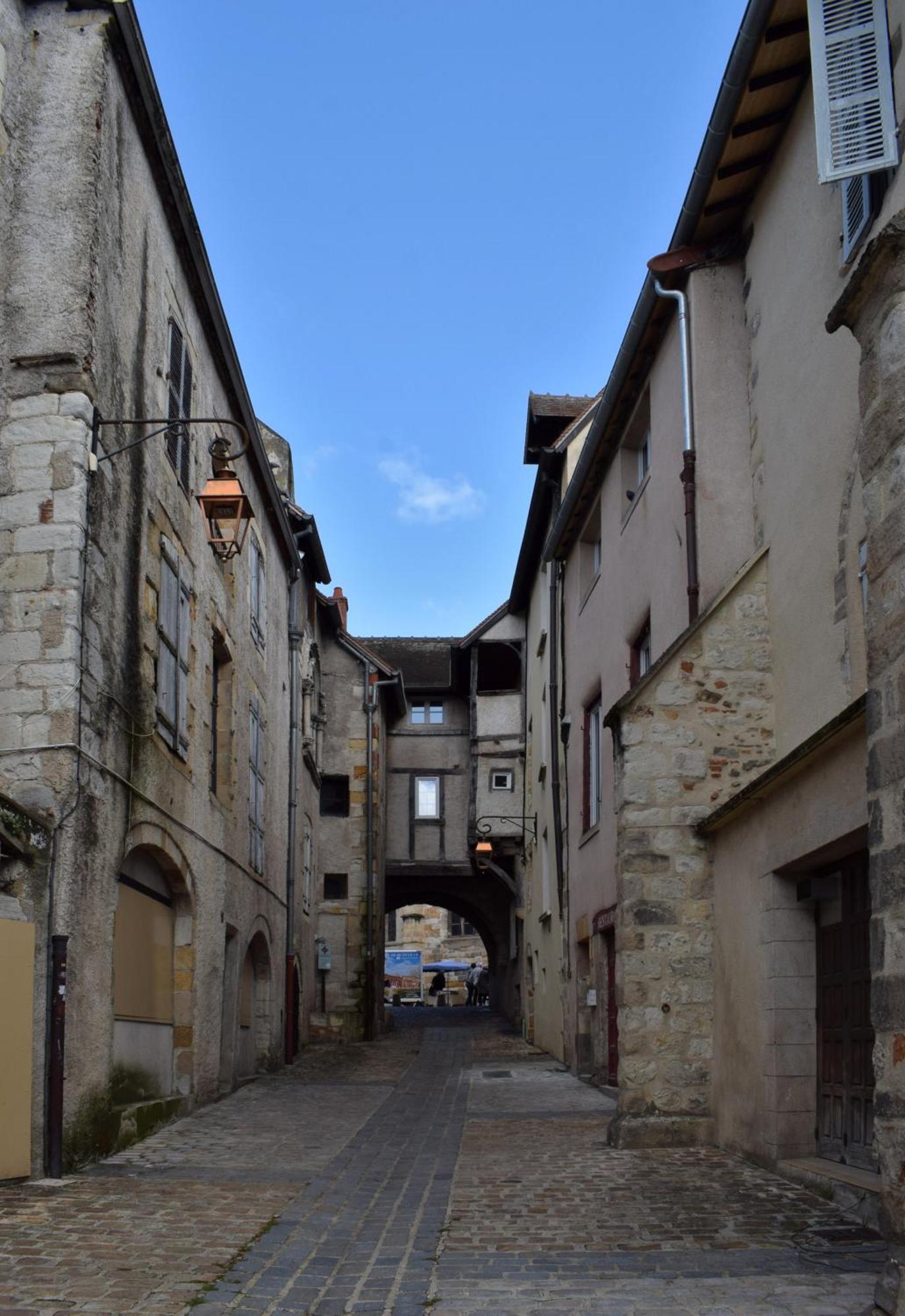 Le Troglodyte - Home Homy Montluçon Exterior foto